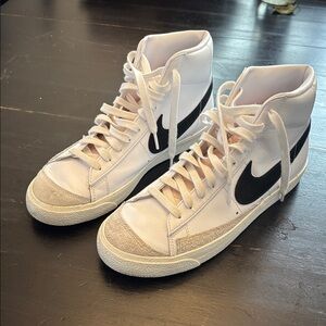 Nike White and Black Blazer Mid ‘77 Vintage High-Tops - excellent condition!